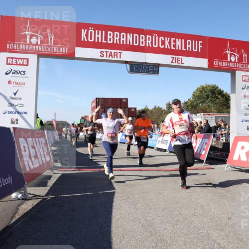 03.10.2025 - Köhlbrandbrückenlauf Lena Gebhardt http://msf.ph/oto/9060690 03.10.2025 13:10:54 Ziel 4081, 4352, 4370, 4401, 4412, 4547, 4689, 4862, 4933, 4998, 5103, 5791, 5965, 6274, 6665, 6797 meine-sportfotos.de
