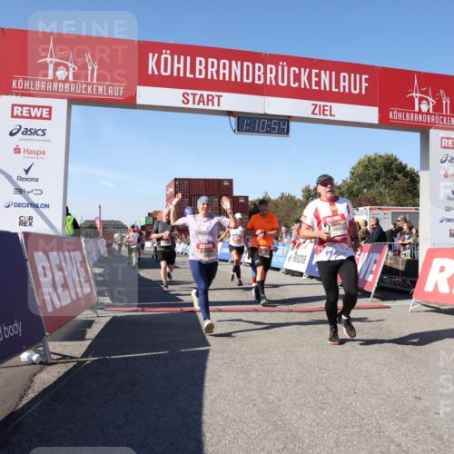 03.10.2025 - Köhlbrandbrückenlauf Lena Gebhardt http://msf.ph/oto/9060701 03.10.2025 13:10:55 Ziel 4081, 4352, 4370, 4401, 4412, 4547, 4689, 4862, 4933, 4998, 5103, 5791, 5965, 6274, 6665, 6797 meine-sportfotos.de