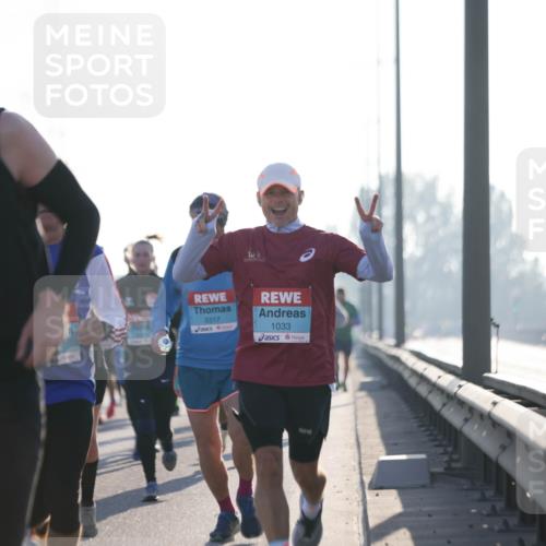 03.10.2025 - Köhlbrandbrückenlauf Jannik Wohlers http://msf.ph/oto/9060702 03.10.2025 09:14:51 Position 3 2777, 3317, 1033 meine-sportfotos.de