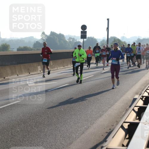 03.10.2025 - Köhlbrandbrückenlauf Lena Gebhardt http://msf.ph/oto/9060748 03.10.2025 09:19:24 Position 1  meine-sportfotos.de