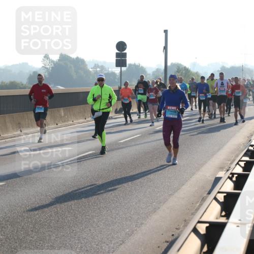 03.10.2025 - Köhlbrandbrückenlauf Lena Gebhardt http://msf.ph/oto/9060758 03.10.2025 09:19:25 Position 1  meine-sportfotos.de