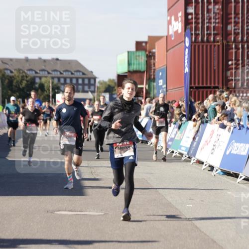 03.10.2025 - Köhlbrandbrückenlauf Jannik Wohlers http://msf.ph/oto/9060808 03.10.2025 13:13:05 Ziel 4193, 4446, 4487, 4528, 4559, 4628, 4748, 5051, 5381, 5673, 5674, 6303, 6393, 6496, 6530, 6705, 6725, 6742, 6755 meine-sportfotos.de