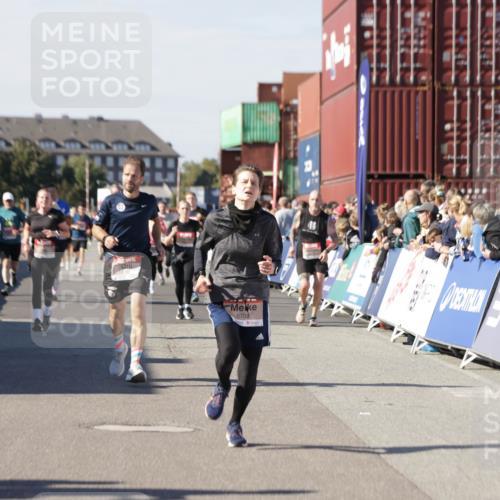 03.10.2025 - Köhlbrandbrückenlauf Jannik Wohlers http://msf.ph/oto/9060825 03.10.2025 13:13:06 Ziel 4193, 4446, 4487, 4528, 4559, 4628, 4748, 5051, 5381, 5673, 5674, 5678, 6303, 6393, 6496, 6530, 6705, 6725, 6742, 6755 meine-sportfotos.de