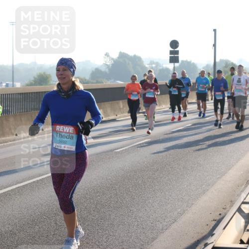03.10.2025 - Köhlbrandbrückenlauf Lena Gebhardt http://msf.ph/oto/9060862 03.10.2025 09:19:28 Position 1 3492 meine-sportfotos.de