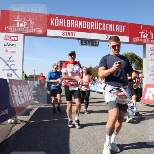 03.10.2025 - Köhlbrandbrückenlauf Lena Gebhardt http://msf.ph/oto/9060867 03.10.2025 13:10:59 Ziel 4352, 4370, 4401, 4506, 4547, 4689, 4862, 4933, 4998, 5103, 5791, 5965, 6274, 6330, 6449, 6450, 6665, 6797 meine-sportfotos.de
