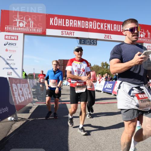 03.10.2025 - Köhlbrandbrückenlauf Lena Gebhardt http://msf.ph/oto/9060876 03.10.2025 13:11:00 Ziel 4352, 4370, 4401, 4506, 4547, 4689, 4862, 4933, 4998, 5103, 5791, 5965, 6274, 6330, 6449, 6450, 6665, 6797 meine-sportfotos.de
