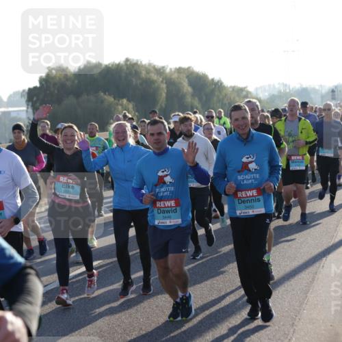 03.10.2025 - Köhlbrandbrückenlauf Jannik Wohlers http://msf.ph/oto/9060884 03.10.2025 09:22:49 Position 3 2002, 2003, 3446, 3450 meine-sportfotos.de