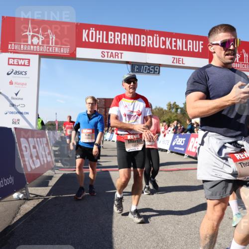 03.10.2025 - Köhlbrandbrückenlauf Lena Gebhardt http://msf.ph/oto/9060886 03.10.2025 13:11:00 Ziel 4352, 4370, 4401, 4506, 4547, 4689, 4862, 4933, 4998, 5103, 5791, 5965, 6274, 6330, 6449, 6450, 6665, 6797 meine-sportfotos.de