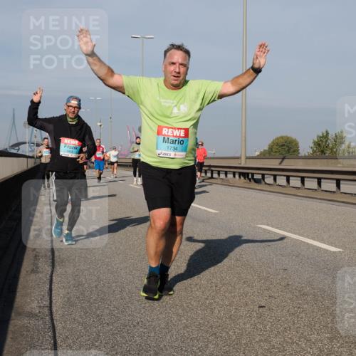 03.10.2025 - Köhlbrandbrückenlauf Fabian Wolf http://msf.ph/oto/9060889 03.10.2025 10:05:27 Position 3 1734, 3455 meine-sportfotos.de