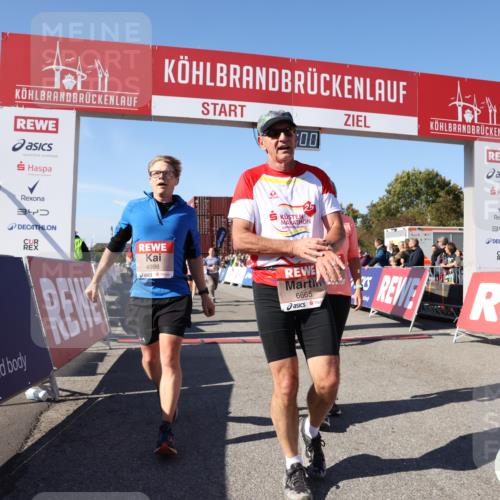 03.10.2025 - Köhlbrandbrückenlauf Lena Gebhardt http://msf.ph/oto/9060902 03.10.2025 13:11:00 Ziel 4352, 4370, 4401, 4506, 4547, 4689, 4862, 4933, 4998, 5103, 5791, 5965, 6274, 6330, 6449, 6450, 6665, 6797 meine-sportfotos.de