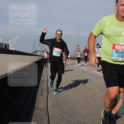 03.10.2025 - Köhlbrandbrückenlauf Fabian Wolf http://msf.ph/oto/9060906 03.10.2025 10:05:27 Position 3 3455, 1734 meine-sportfotos.de