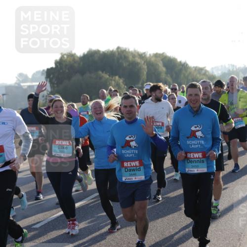 03.10.2025 - Köhlbrandbrückenlauf Jannik Wohlers http://msf.ph/oto/9060909 03.10.2025 09:22:49 Position 3 2002, 2003, 3446, 3450 meine-sportfotos.de