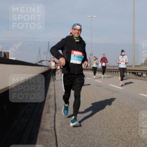 03.10.2025 - Köhlbrandbrückenlauf Fabian Wolf http://msf.ph/oto/9060937 03.10.2025 10:05:28 Position 3  meine-sportfotos.de