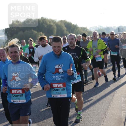 03.10.2025 - Köhlbrandbrückenlauf Jannik Wohlers http://msf.ph/oto/9060945 03.10.2025 09:22:50 Position 3 2003, 3446, 3450 meine-sportfotos.de
