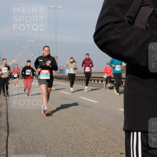 03.10.2025 - Köhlbrandbrückenlauf Fabian Wolf http://msf.ph/oto/9060972 03.10.2025 10:05:30 Position 3  meine-sportfotos.de