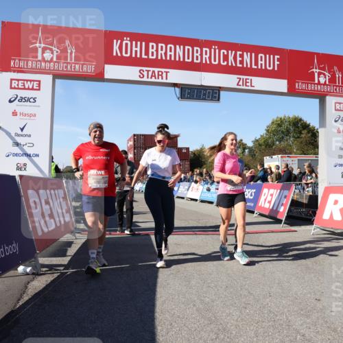 03.10.2025 - Köhlbrandbrückenlauf Lena Gebhardt http://msf.ph/oto/9060977 03.10.2025 13:11:04 Ziel 4370, 4506, 4547, 4689, 4862, 4933, 4998, 5103, 5965, 6272, 6274, 6330, 6449, 6450, 6665, 6797 meine-sportfotos.de