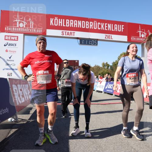 03.10.2025 - Köhlbrandbrückenlauf Lena Gebhardt http://msf.ph/oto/9061029 03.10.2025 13:11:05 Ziel 4370, 4506, 4547, 4689, 4862, 4933, 4998, 5103, 5965, 6272, 6330, 6449, 6450, 6665, 6797 meine-sportfotos.de