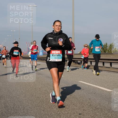 03.10.2025 - Köhlbrandbrückenlauf Fabian Wolf http://msf.ph/oto/9061036 03.10.2025 10:05:31 Position 3 4435, 1937, 1697 meine-sportfotos.de