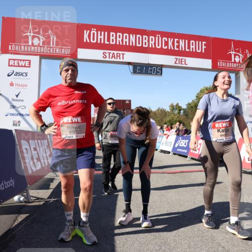 03.10.2025 - Köhlbrandbrückenlauf Lena Gebhardt http://msf.ph/oto/9061038 03.10.2025 13:11:05 Ziel 4370, 4506, 4547, 4689, 4862, 4933, 4998, 5103, 5965, 6272, 6330, 6449, 6450, 6665, 6797 meine-sportfotos.de