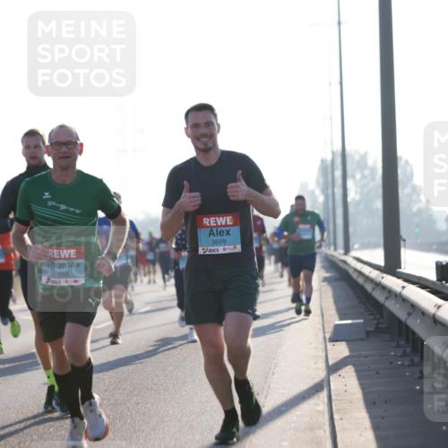 03.10.2025 - Köhlbrandbrückenlauf Jannik Wohlers http://msf.ph/oto/9061122 03.10.2025 09:15:00 Position 3 1123, 3658, 3659 meine-sportfotos.de