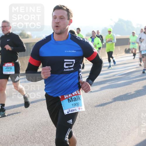 03.10.2025 - Köhlbrandbrückenlauf Lena Gebhardt http://msf.ph/oto/9061141 03.10.2025 09:19:37 Position 1 3683, 1902 meine-sportfotos.de