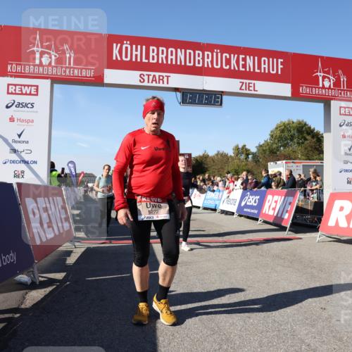 03.10.2025 - Köhlbrandbrückenlauf Lena Gebhardt http://msf.ph/oto/9061147 03.10.2025 13:11:13 Ziel 4135, 4521, 5218, 5258, 5522, 6272, 6572, 6685, 6686, 6727, 6751 meine-sportfotos.de