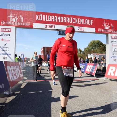 03.10.2025 - Köhlbrandbrückenlauf Lena Gebhardt http://msf.ph/oto/9061156 03.10.2025 13:11:14 Ziel 4135, 4521, 5218, 5258, 5522, 5754, 6272, 6572, 6685, 6686, 6727, 6751 meine-sportfotos.de