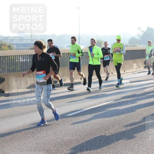 03.10.2025 - Köhlbrandbrückenlauf Lena Gebhardt http://msf.ph/oto/9061173 03.10.2025 09:19:38 Position 1 3811 meine-sportfotos.de