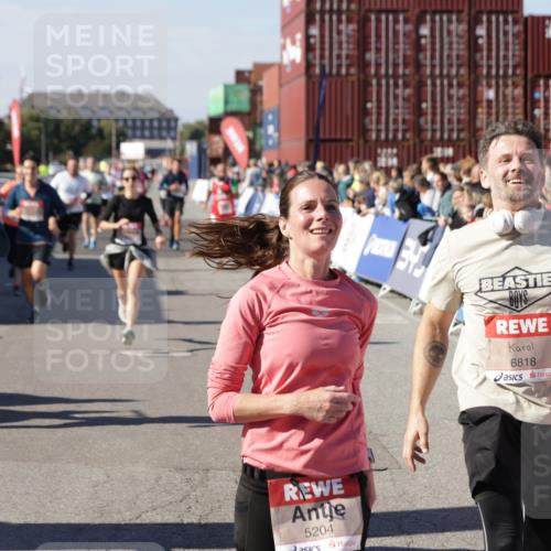 03.10.2025 - Köhlbrandbrückenlauf Jannik Wohlers http://msf.ph/oto/9061188 03.10.2025 13:13:18 Ziel 4191, 4193, 4223, 4373, 4463, 4513, 4583, 4853, 5025, 5034, 5204, 5261, 5358, 5678, 5852, 6393, 6725, 6755, 6788, 6789, 6818 meine-sportfotos.de