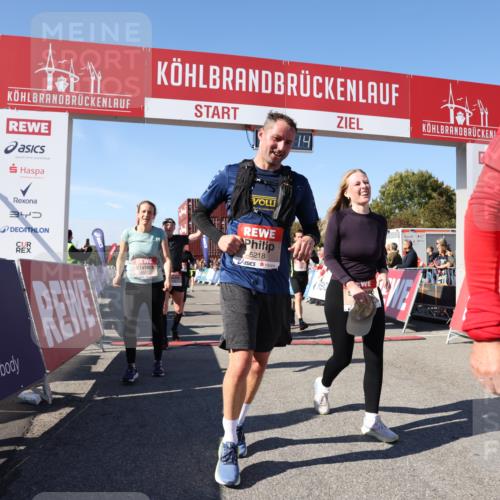 03.10.2025 - Köhlbrandbrückenlauf Lena Gebhardt http://msf.ph/oto/9061199 03.10.2025 13:11:15 Ziel 4135, 4293, 4521, 5218, 5258, 5522, 5754, 6080, 6272, 6572, 6685, 6686, 6727, 6751 meine-sportfotos.de
