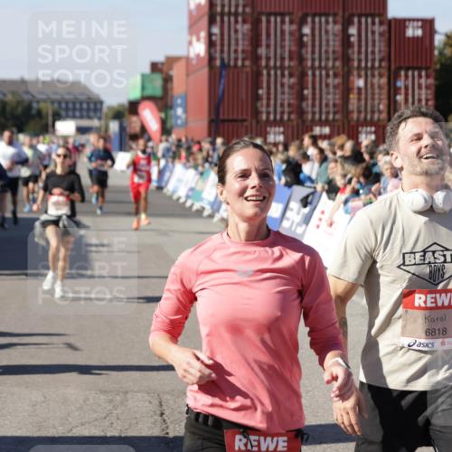 03.10.2025 - Köhlbrandbrückenlauf Jannik Wohlers http://msf.ph/oto/9061211 03.10.2025 13:13:18 Ziel 4191, 4193, 4223, 4373, 4463, 4513, 4583, 4853, 5025, 5034, 5204, 5261, 5358, 5678, 5852, 6393, 6725, 6755, 6788, 6789, 6818 meine-sportfotos.de