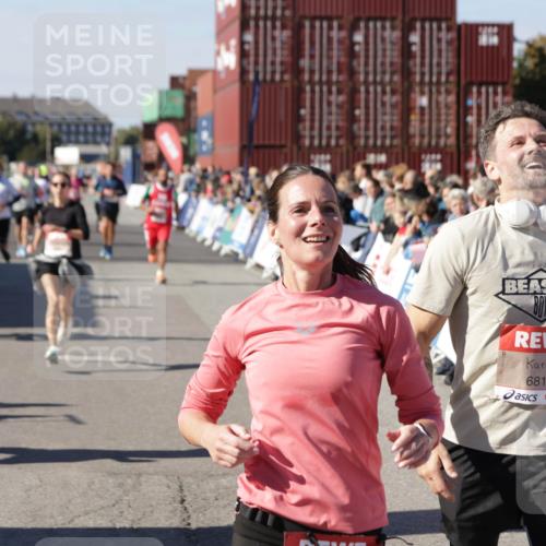 03.10.2025 - Köhlbrandbrückenlauf Jannik Wohlers http://msf.ph/oto/9061214 03.10.2025 13:13:18 Ziel 4191, 4193, 4223, 4373, 4463, 4513, 4583, 4853, 5025, 5034, 5204, 5261, 5358, 5678, 5852, 6393, 6725, 6755, 6788, 6789, 6818 meine-sportfotos.de
