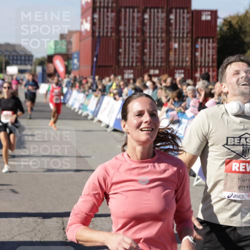 03.10.2025 - Köhlbrandbrückenlauf Jannik Wohlers http://msf.ph/oto/9061226 03.10.2025 13:13:18 Ziel 4191, 4193, 4223, 4373, 4463, 4513, 4583, 4853, 5025, 5034, 5204, 5261, 5358, 5678, 5852, 6393, 6725, 6755, 6788, 6789, 6818 meine-sportfotos.de