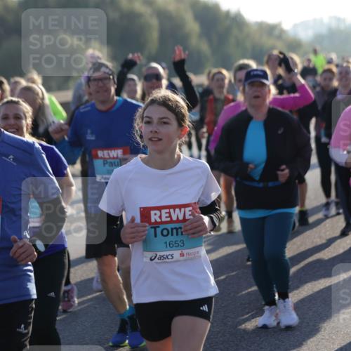 03.10.2025 - Köhlbrandbrückenlauf Jannik Wohlers http://msf.ph/oto/9061236 03.10.2025 09:22:55 Position 3 1652, 1653, 3033 meine-sportfotos.de