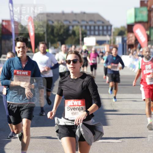 03.10.2025 - Köhlbrandbrückenlauf Jannik Wohlers http://msf.ph/oto/9061257 03.10.2025 13:13:20 Ziel 4191, 4193, 4223, 4373, 4383, 4463, 4513, 4583, 4853, 5025, 5034, 5204, 5261, 5358, 5678, 5852, 6725, 6788, 6789, 6818 meine-sportfotos.de