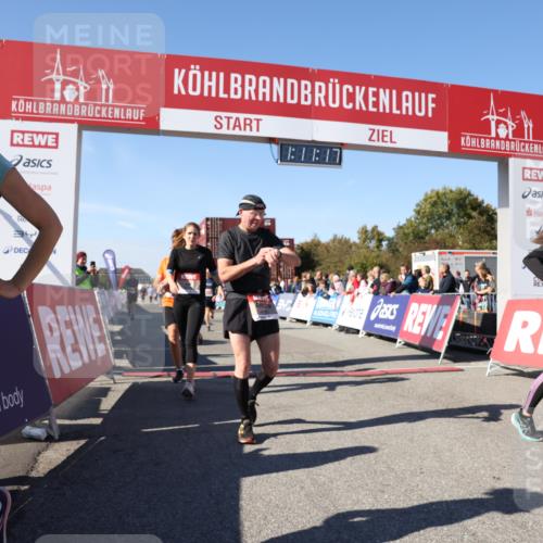 03.10.2025 - Köhlbrandbrückenlauf Lena Gebhardt http://msf.ph/oto/9061301 03.10.2025 13:11:17 Ziel 4135, 4293, 4521, 4597, 5218, 5258, 5522, 5754, 6080, 6272, 6572, 6685, 6686, 6726, 6727, 6751 meine-sportfotos.de