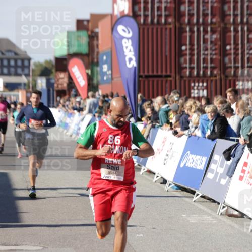 03.10.2025 - Köhlbrandbrückenlauf Jannik Wohlers http://msf.ph/oto/9061303 03.10.2025 13:13:21 Ziel 4191, 4223, 4373, 4383, 4463, 4513, 4583, 4853, 5025, 5034, 5204, 5261, 5358, 5678, 5852, 6725, 6788, 6789, 6818 meine-sportfotos.de