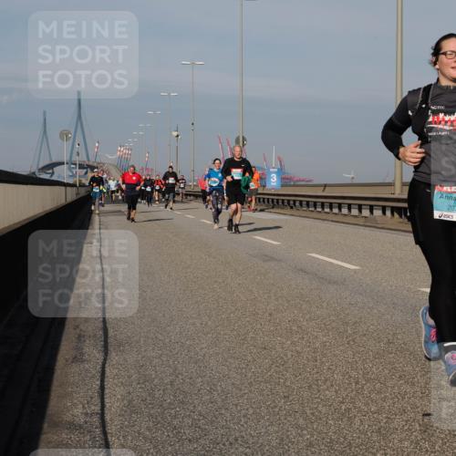 03.10.2025 - Köhlbrandbrückenlauf Fabian Wolf http://msf.ph/oto/9061308 03.10.2025 10:05:39 Position 3 2031 meine-sportfotos.de