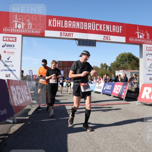 03.10.2025 - Köhlbrandbrückenlauf Lena Gebhardt http://msf.ph/oto/9061313 03.10.2025 13:11:18 Ziel 4135, 4293, 4521, 4597, 5218, 5258, 5522, 5754, 6080, 6272, 6572, 6685, 6686, 6726, 6727, 6751 meine-sportfotos.de