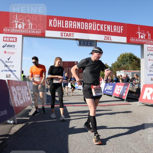 03.10.2025 - Köhlbrandbrückenlauf Lena Gebhardt http://msf.ph/oto/9061326 03.10.2025 13:11:18 Ziel 4135, 4293, 4521, 4597, 5218, 5258, 5522, 5754, 6080, 6272, 6572, 6685, 6686, 6726, 6727, 6751 meine-sportfotos.de