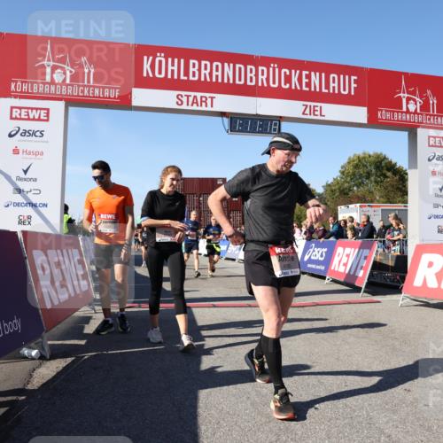 03.10.2025 - Köhlbrandbrückenlauf Lena Gebhardt http://msf.ph/oto/9061334 03.10.2025 13:11:18 Ziel 4135, 4293, 4521, 4597, 5218, 5258, 5522, 5754, 6080, 6272, 6572, 6685, 6686, 6726, 6727, 6751 meine-sportfotos.de