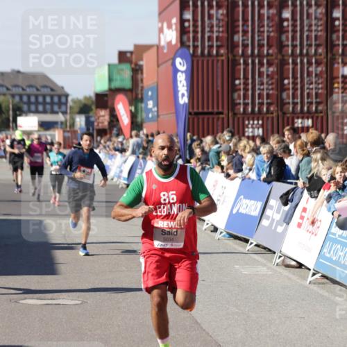 03.10.2025 - Köhlbrandbrückenlauf Jannik Wohlers http://msf.ph/oto/9061336 03.10.2025 13:13:21 Ziel 4191, 4223, 4373, 4383, 4463, 4513, 4583, 4853, 5025, 5034, 5204, 5261, 5358, 5678, 5852, 6725, 6788, 6789, 6818 meine-sportfotos.de