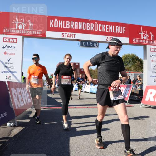 03.10.2025 - Köhlbrandbrückenlauf Lena Gebhardt http://msf.ph/oto/9061344 03.10.2025 13:11:19 Ziel 4135, 4293, 4521, 4597, 5218, 5258, 5522, 5754, 6080, 6272, 6572, 6685, 6686, 6726, 6727, 6751 meine-sportfotos.de