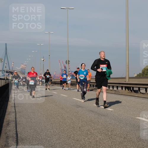 03.10.2025 - Köhlbrandbrückenlauf Fabian Wolf http://msf.ph/oto/9061348 03.10.2025 10:05:43 Position 3 873 meine-sportfotos.de
