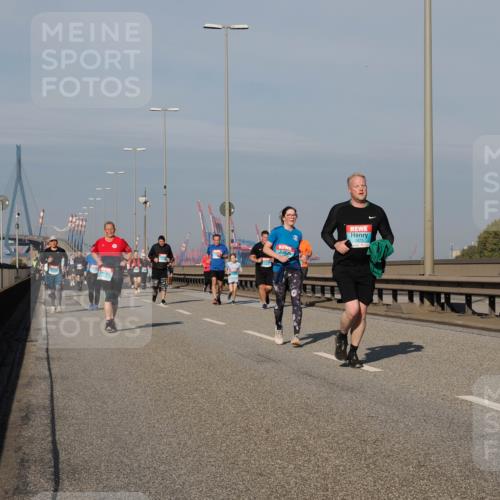 03.10.2025 - Köhlbrandbrückenlauf Fabian Wolf http://msf.ph/oto/9061356 03.10.2025 10:05:43 Position 3 2873 meine-sportfotos.de
