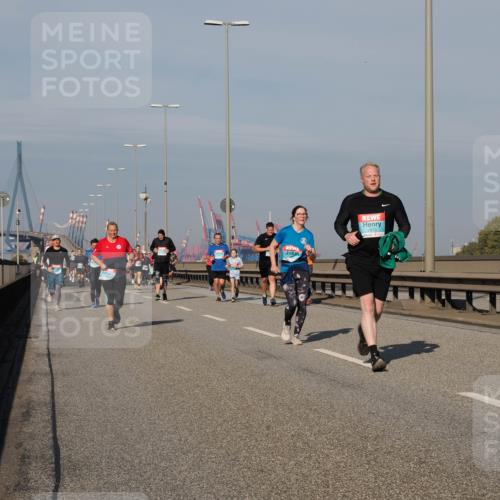 03.10.2025 - Köhlbrandbrückenlauf Fabian Wolf http://msf.ph/oto/9061366 03.10.2025 10:05:43 Position 3  meine-sportfotos.de