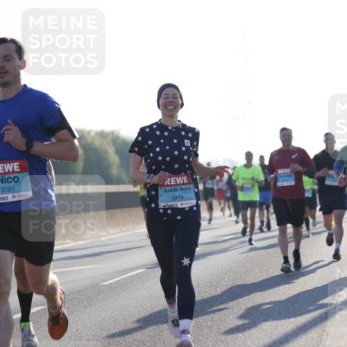03.10.2025 - Köhlbrandbrückenlauf Jannik Wohlers http://msf.ph/oto/9061368 03.10.2025 09:15:04 Position 3 3181, 2979 meine-sportfotos.de