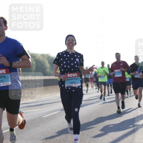 03.10.2025 - Köhlbrandbrückenlauf Jannik Wohlers http://msf.ph/oto/9061369 03.10.2025 09:15:04 Position 3 3181, 2979 meine-sportfotos.de