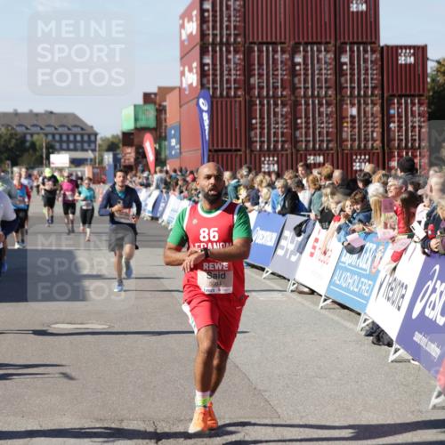 03.10.2025 - Köhlbrandbrückenlauf Jannik Wohlers http://msf.ph/oto/9061387 03.10.2025 13:13:22 Ziel 4191, 4223, 4324, 4373, 4383, 4448, 4463, 4513, 4583, 4853, 5025, 5034, 5204, 5261, 5358, 5678, 5852, 6788, 6789, 6818 meine-sportfotos.de