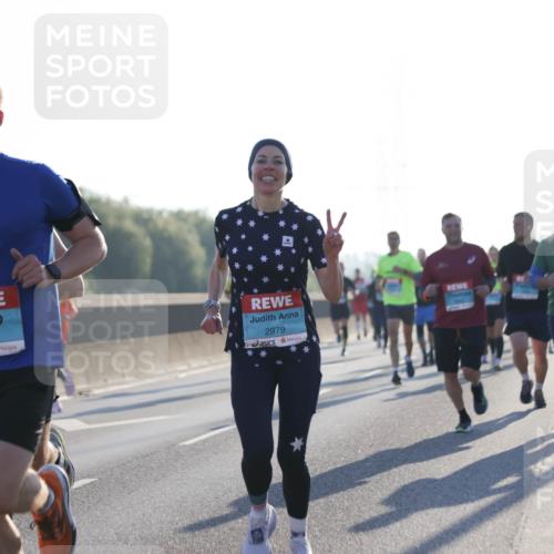 03.10.2025 - Köhlbrandbrückenlauf Jannik Wohlers http://msf.ph/oto/9061388 03.10.2025 09:15:04 Position 3 3181, 2979 meine-sportfotos.de